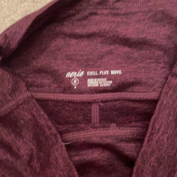 Burgundy leggings with side pockets. - Picture 3 of 3